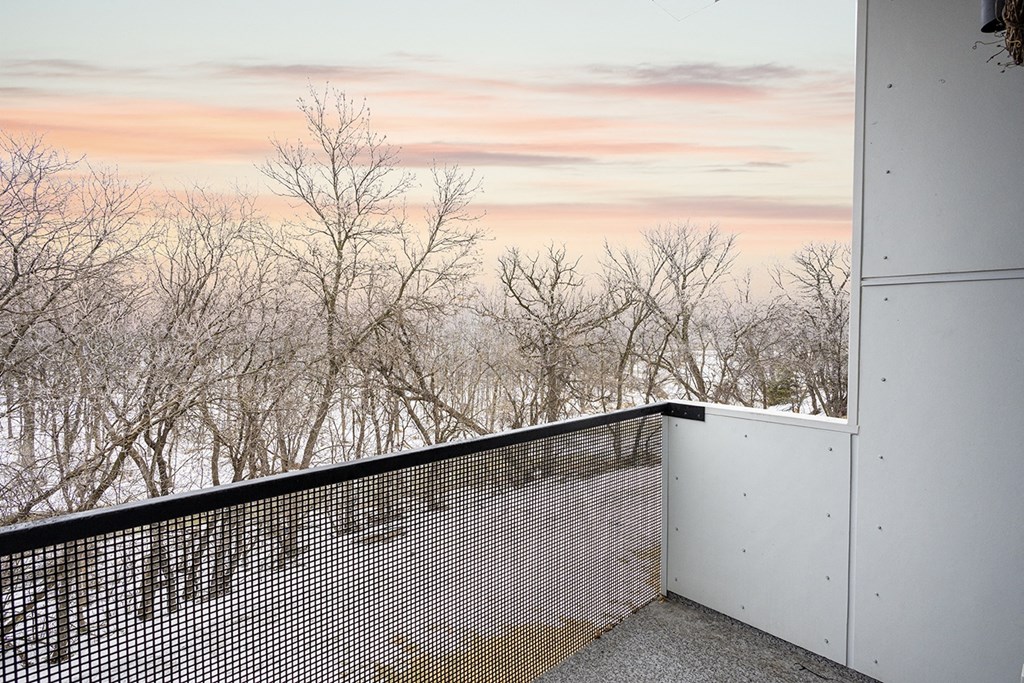 703 St. Annes Apartment, 703 St. Anne's Road, Winnipeg, MB RentCafe